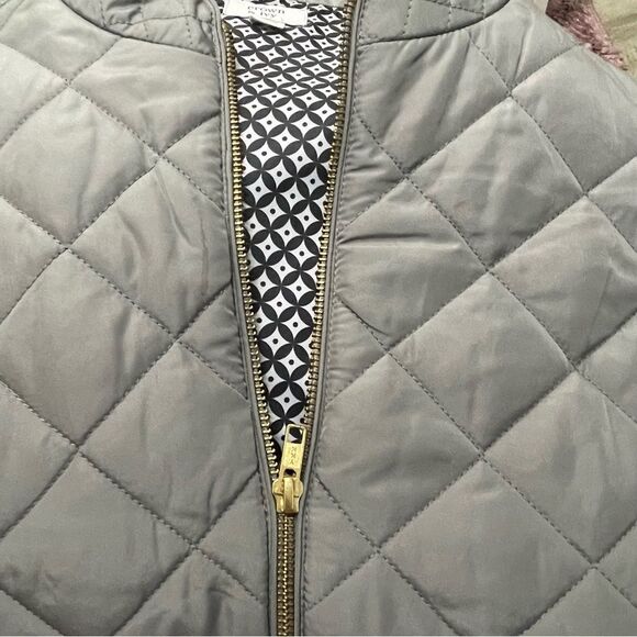 Crown & Ivy Quilted Sage Army Green Vest Size XL - Picture 5 of 9